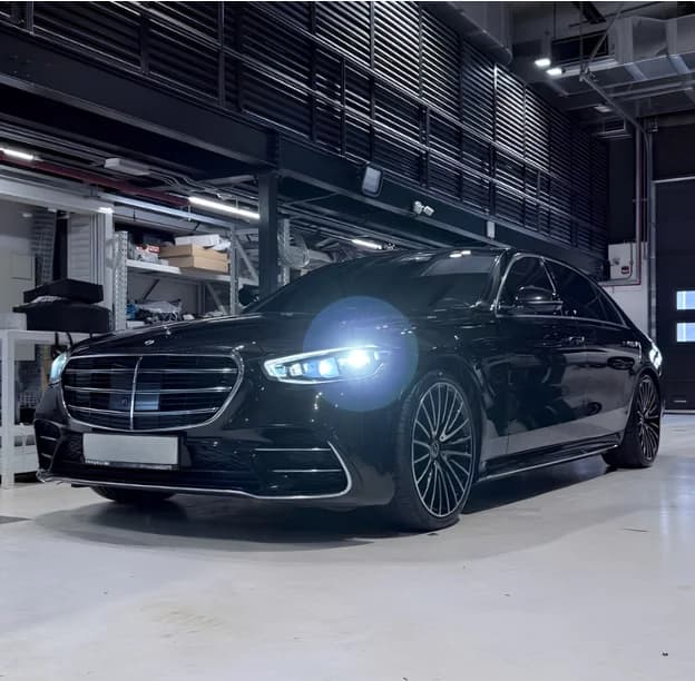 Mercedes S-Class service center in Dubai